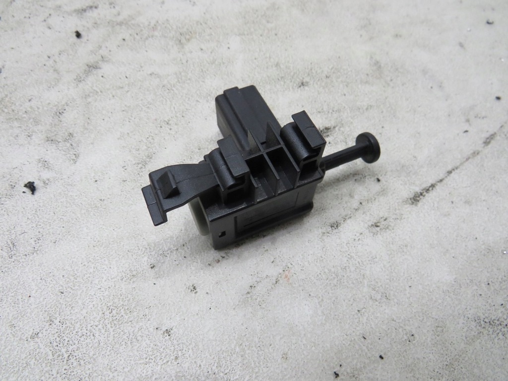 фото №1, Засов крышка заливной топлива mazda 2 dj