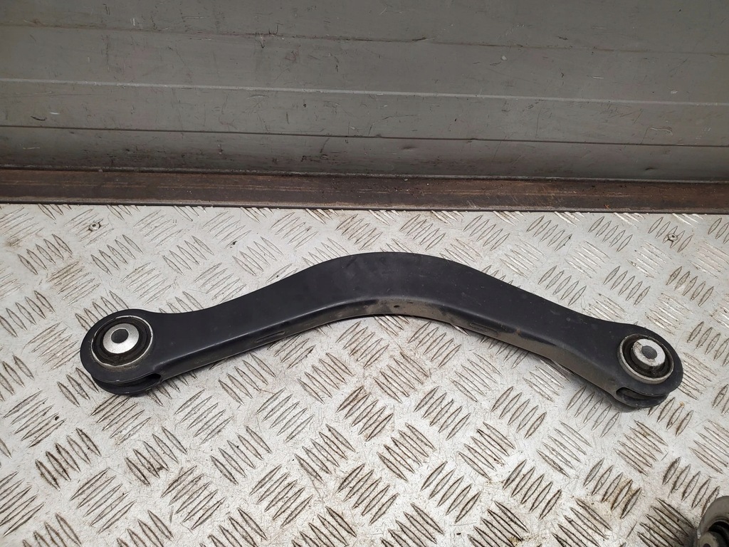 фото №6, Audi a4 s4 b9 2017 задня сторона ліва важіль задній