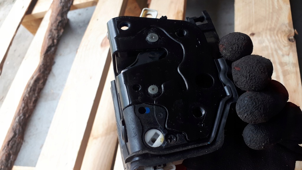 фото №12, Audi оригінальний номер 8k0839015d замок двері