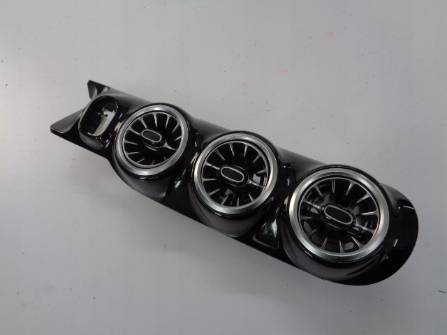 фото №1, Решётки обдув mercedes eqa 250 w243 2021 rok