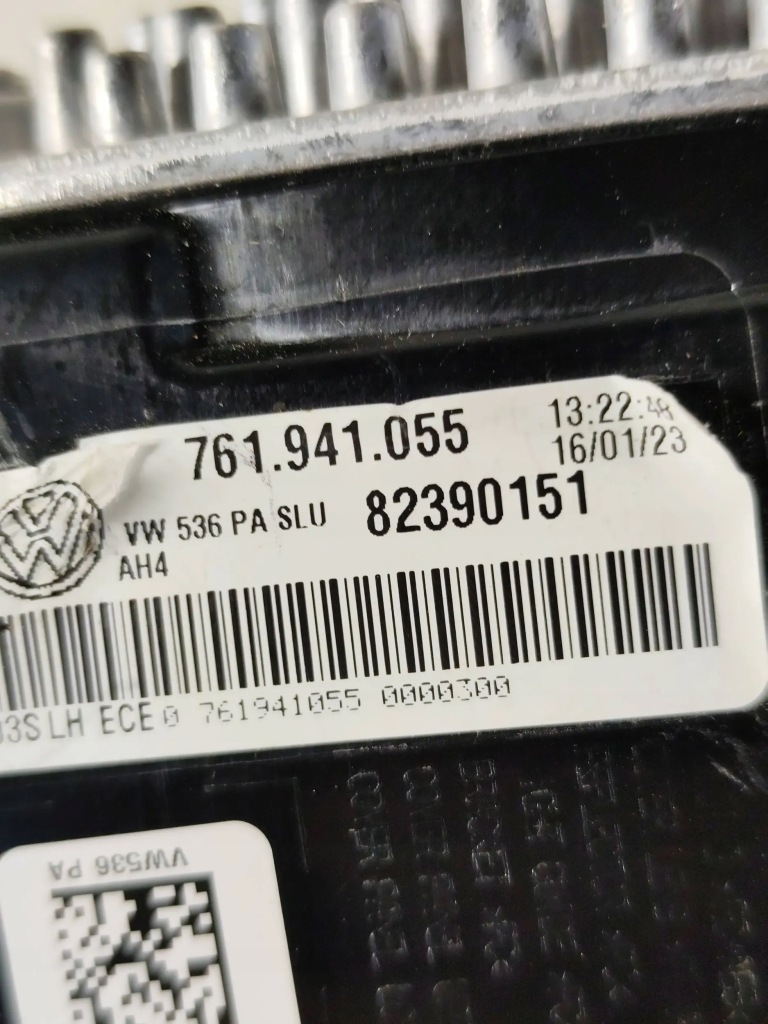 Vw touareg 3 рестайлинг  24- левый  led drl решетка перед под фара оригинал хром Киев