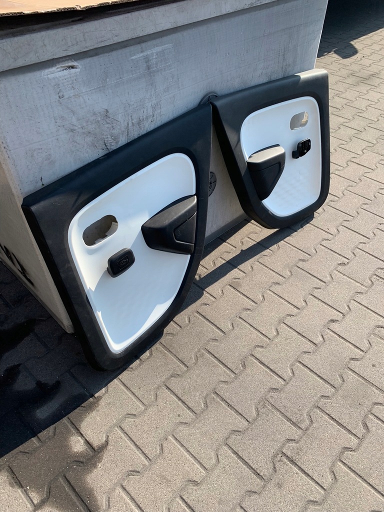 фото №2, Обшивки двері задня renault twingo iii