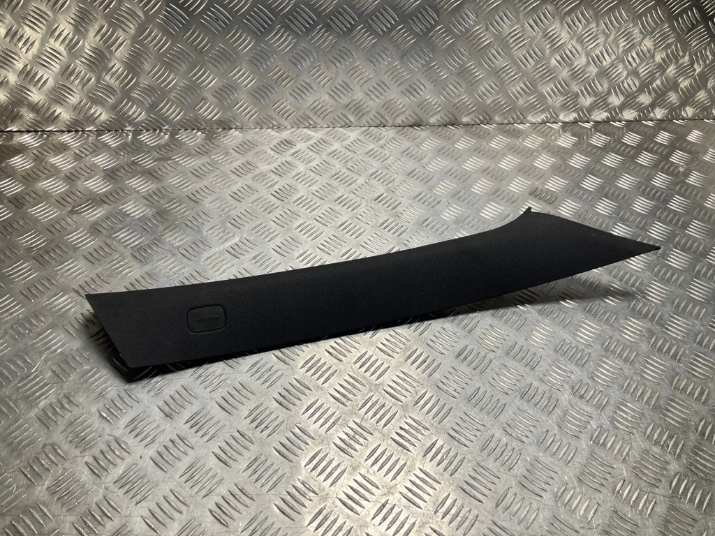 Купити Захист стійка a права mercedes gla x156 czarna