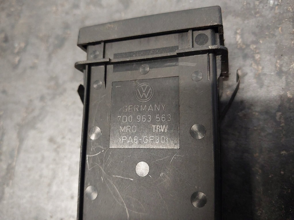 фото №6, Переключатель подогрев сиденье volkswagen transporter t4 7d0963563