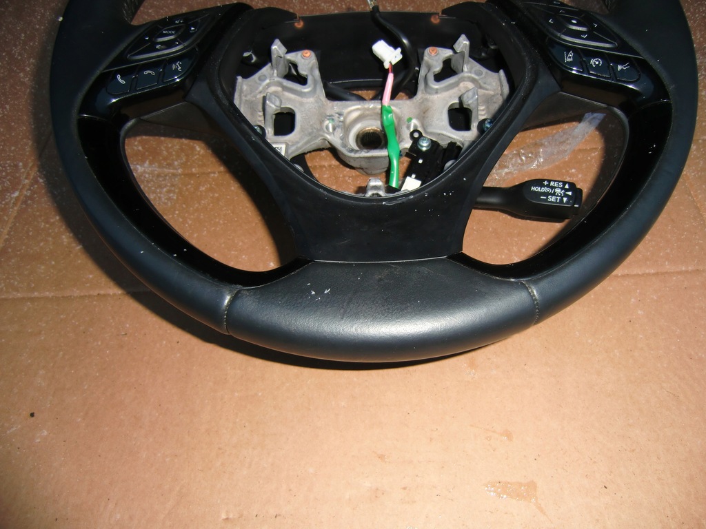 фото №4, Воздуховод toyota ch-r oryg кожа