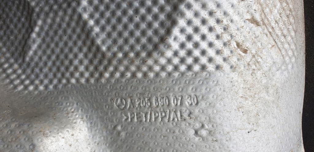 фото №10, Подкрылок задняя задние mercedes c w205 kombi оригинальные