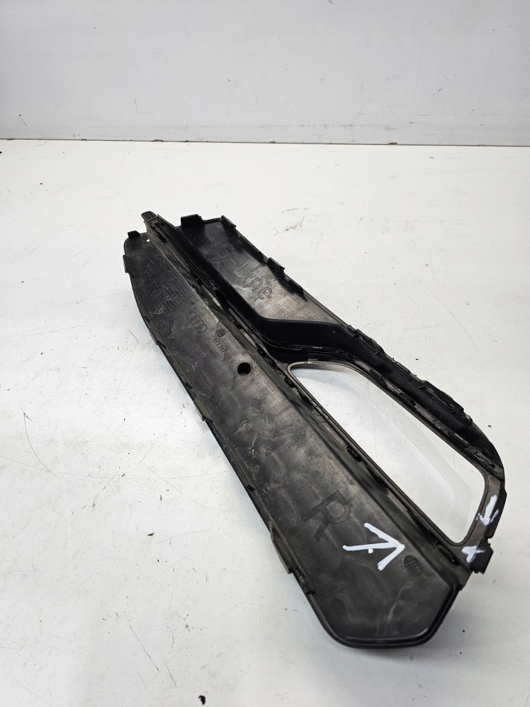 Решётка решётка радиатора бампера правая audi a3 8v 8v3807682g s-line Киев