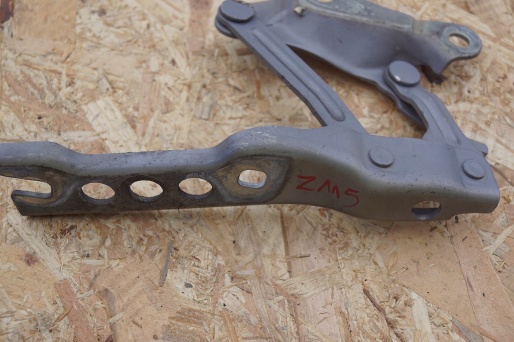 фото №7, Петля капот правый skoda superb ii 3t0823302b la7w