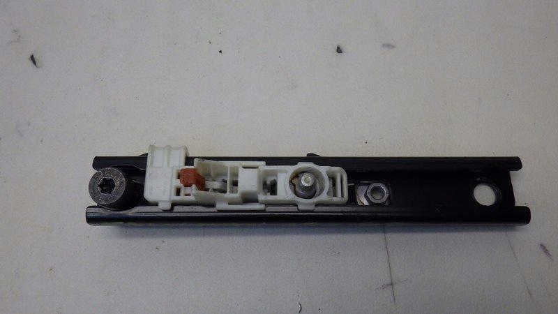 фото №1, Регулювання висоти поперечина права renault talisman 878240875r