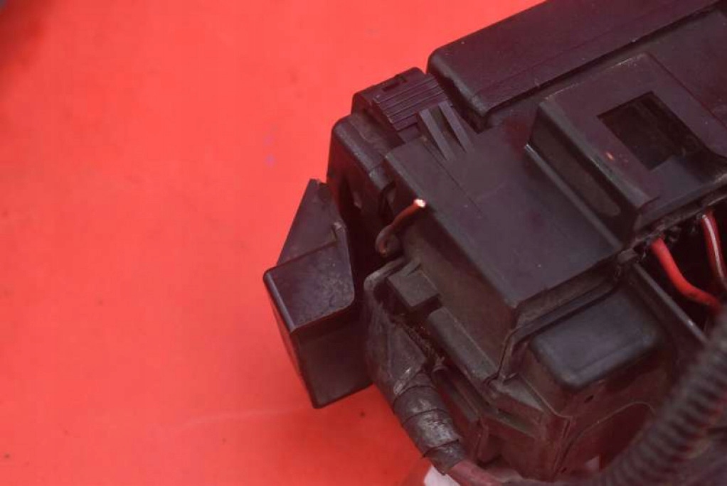 фото №9, Коробка предохранителей p56050330ag jeep grand cherokee iii wk 4.7 v8 238km