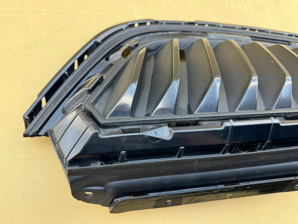 фото №8, Skoda scala 19r- решётка радиатора решётка радиатора бампера перед 657853653a