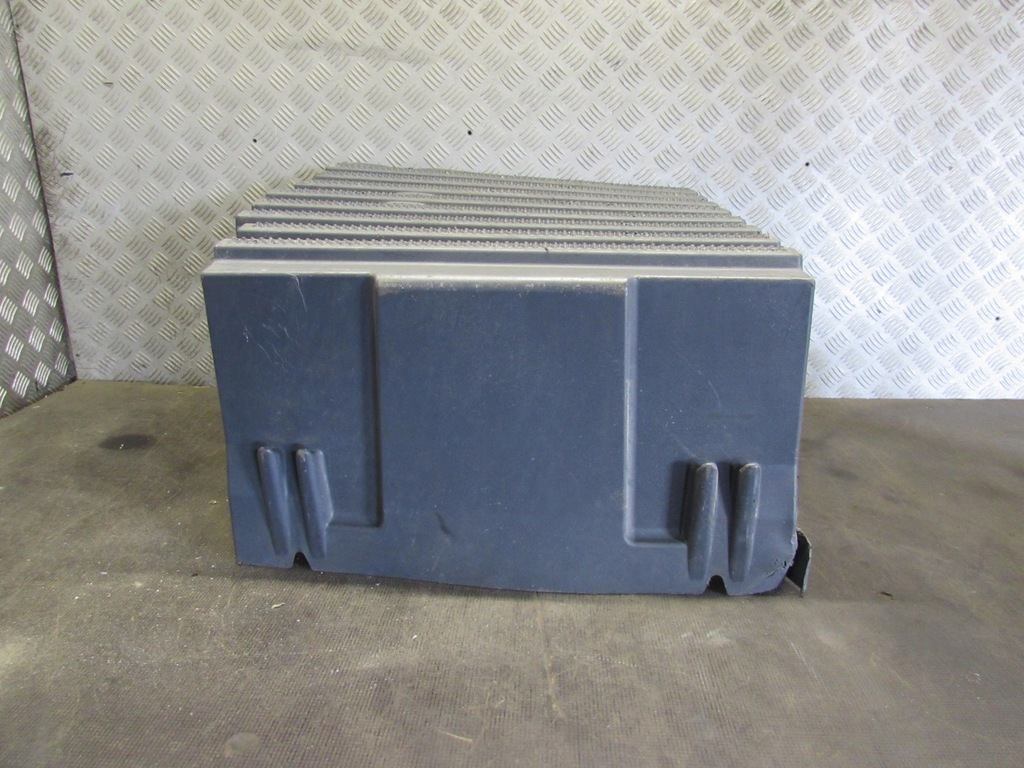 фото №8, Крышка аккумуляторов 2196771 scania r 13-18r.