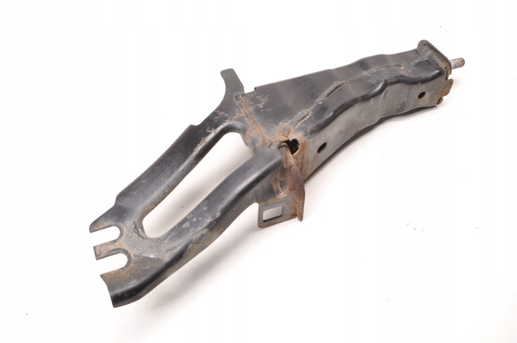 фото №4, Volvo xc70 ii кронштейн зона деформации правая