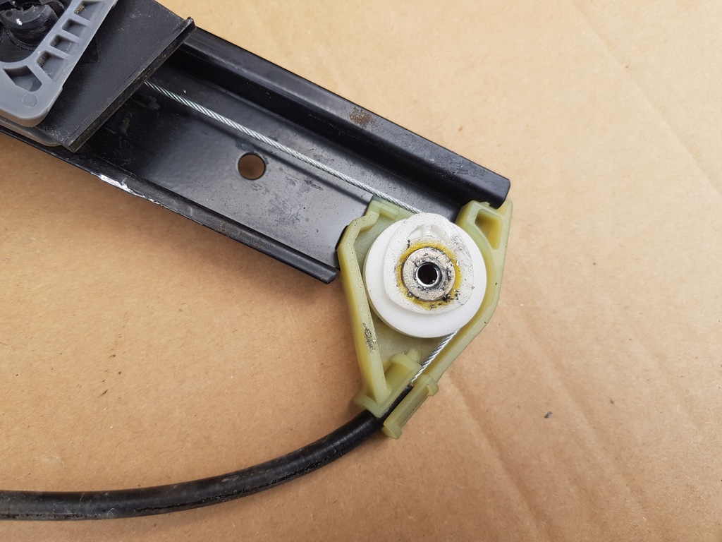 фото №10, Механизм стекло na ручка правый задняя audi a2 99-05 / исправный / оригинал