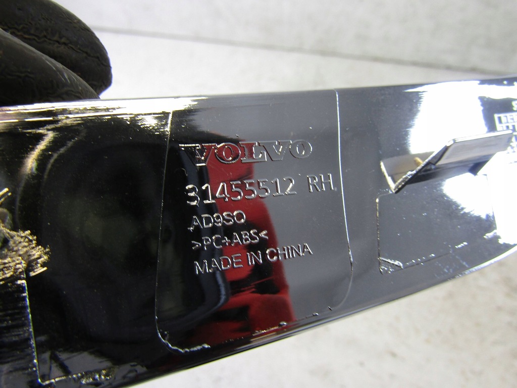 фото №10, Volvo v60 ii s60 iii молдинг хром правая бампера перед 31455512