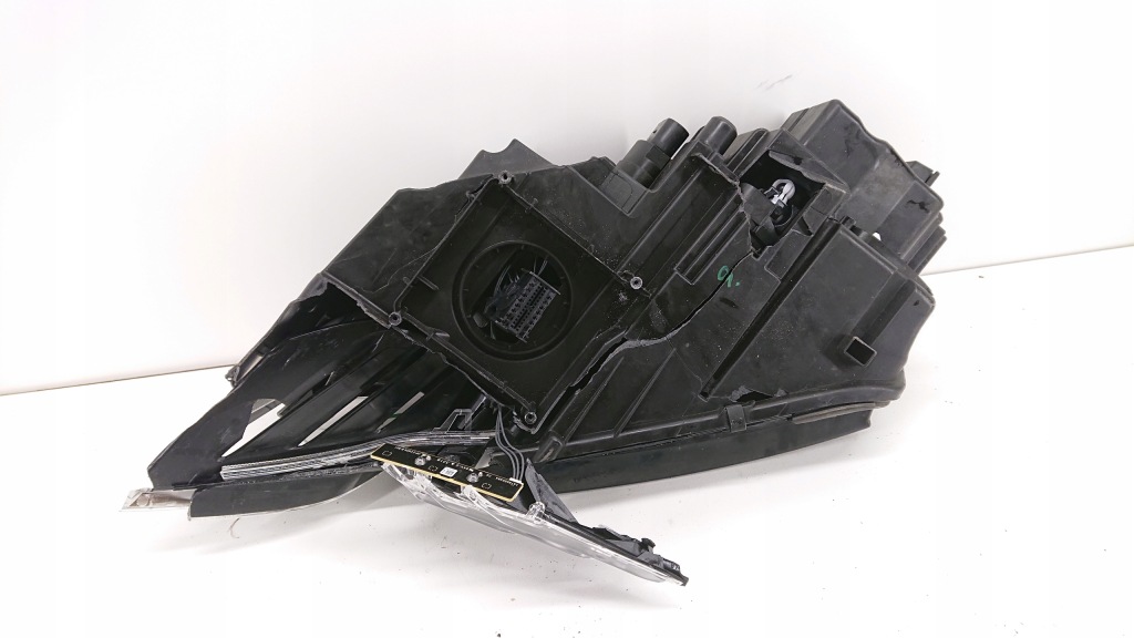 Купить Skoda octavia 3 рестайлинг  led фара правый  передняя