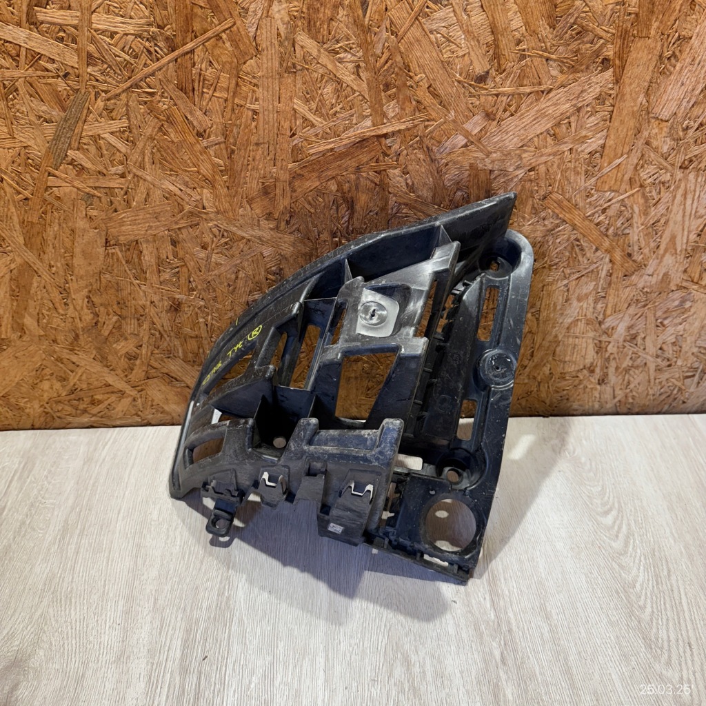 фото №1, Напрямна бампера задній правий citroen c5 aircross 9826677080