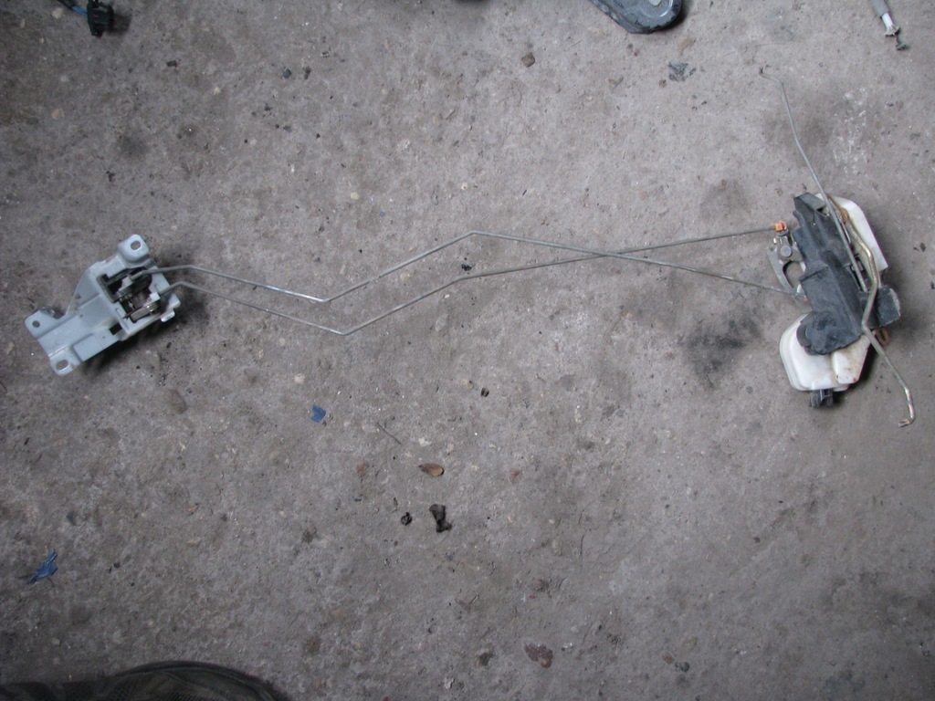 фото №1, Mitsubishi galant замок дверь левый перед eu