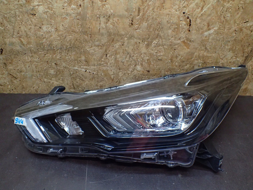 фото №1, Лампа перед левая nissan micra k14 full led