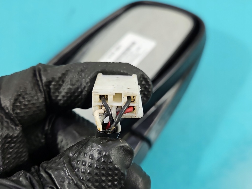 Дзеркало праве toyota corolla e12 - європа 01-04 Оригінал