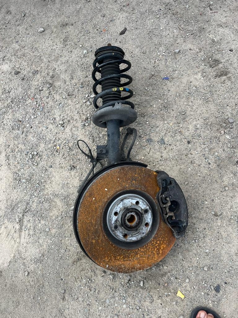 фото №1, Citroen ds5 амортизационная стойка правый 2.0 bhdi