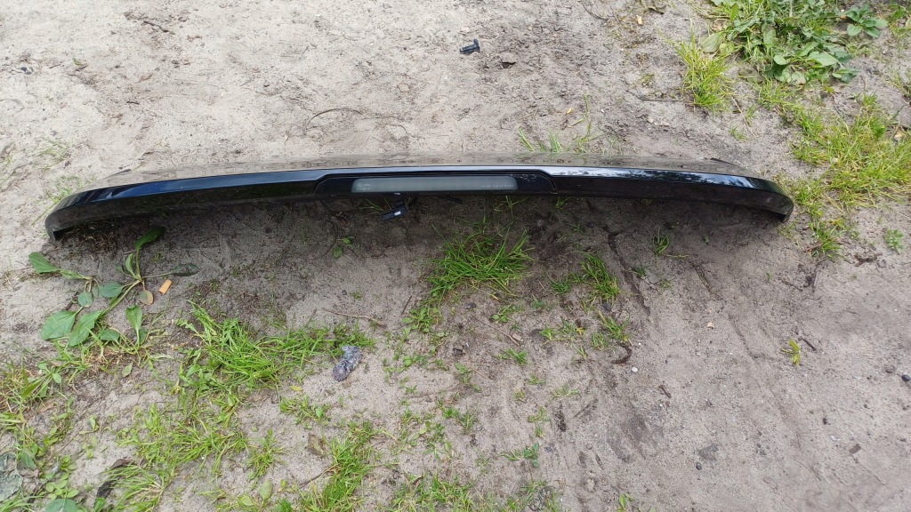 Opel crossland молдинг крышки багажника подножка 13481454 Оригинал