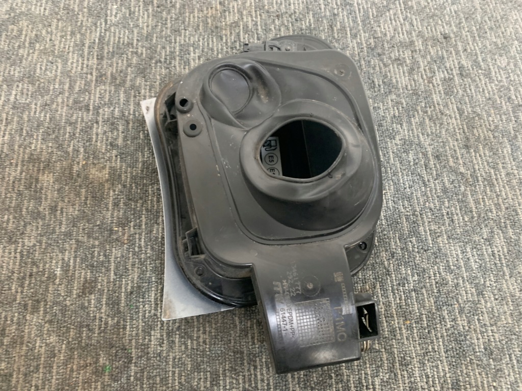 Opel crossland x 1.2 thp крышка заливной топлива оригинал европа Цена