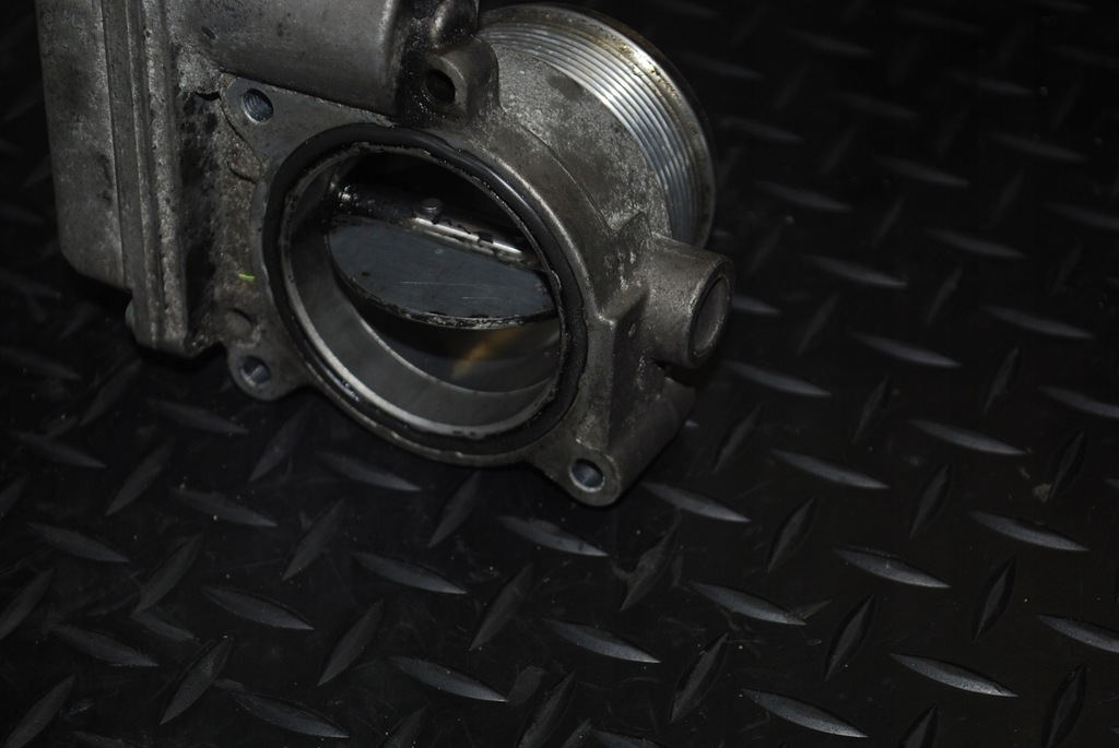 фото №6, Дросельна заслінка audi a4 b7 bkn 3.0 8e0145950d