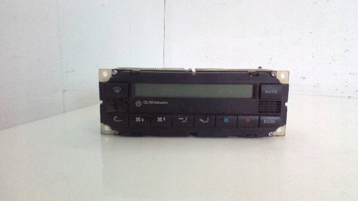 Панель обдув i ac volkswagen bora 3b1907044b Зі Шроту