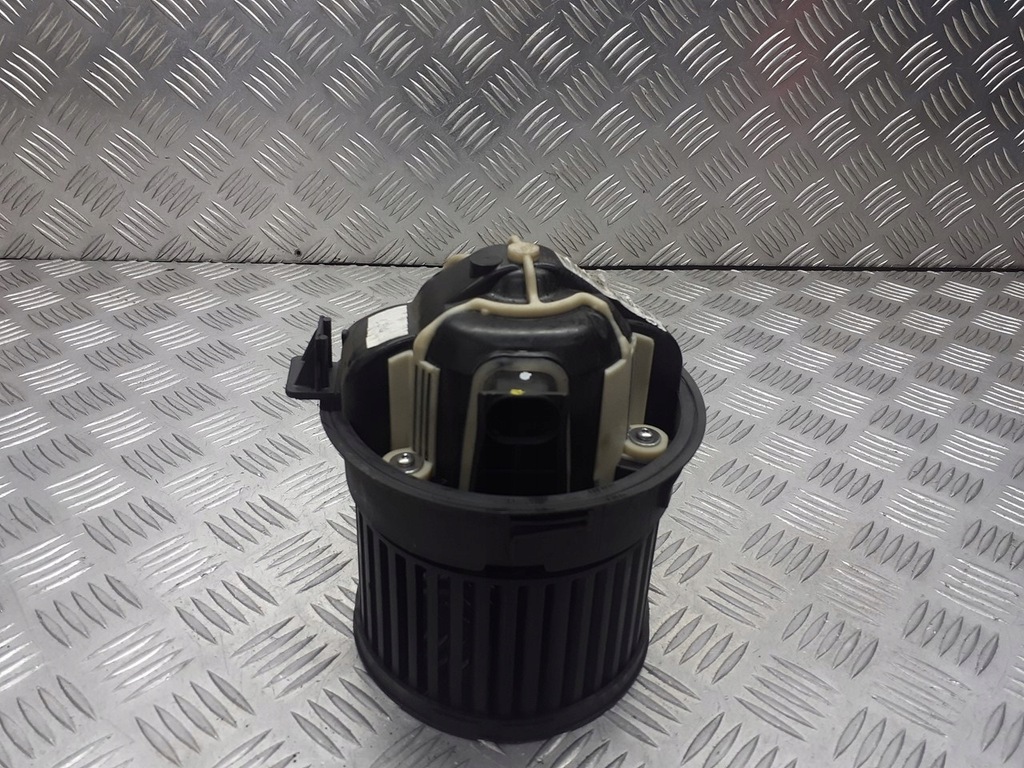 фото №1, Вентилятор обдув peugeot 308 1.6 vti t1000583k