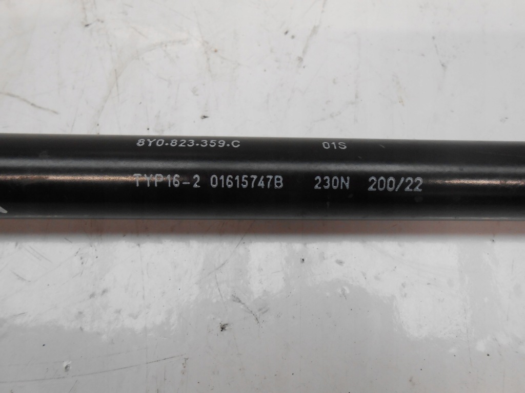 фото №10, Audi a3 8y привод капот амортизатор 8y0823359c