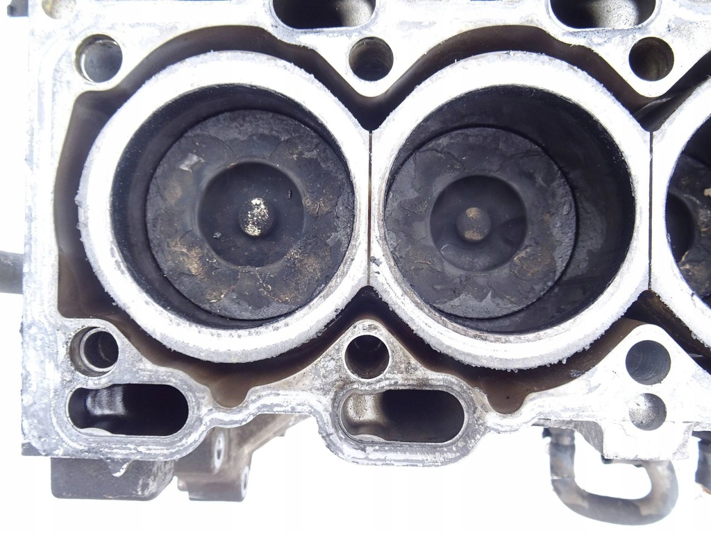 фото №10, Блок двигателя volvo c70 ii v50 s40 c30 2.4 d5 d5244t