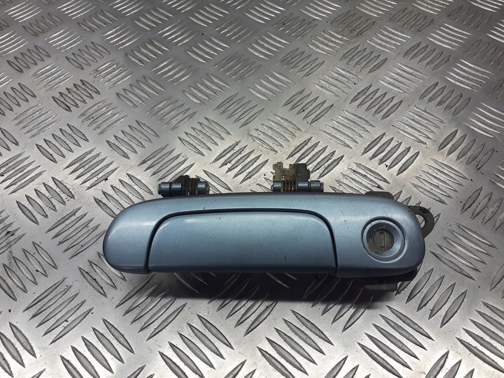 фото №1, Ручка левая передняя наружная mazda premacy