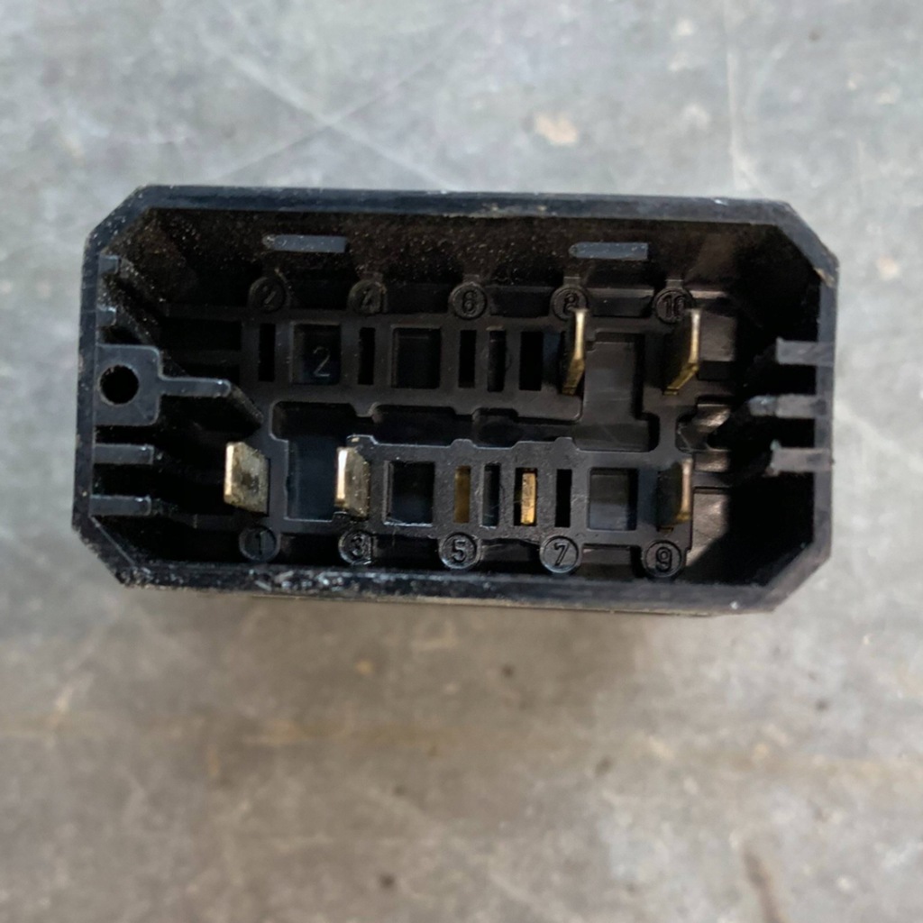 фото №2, Переключатель rest 0045451007 mercedes vito w638