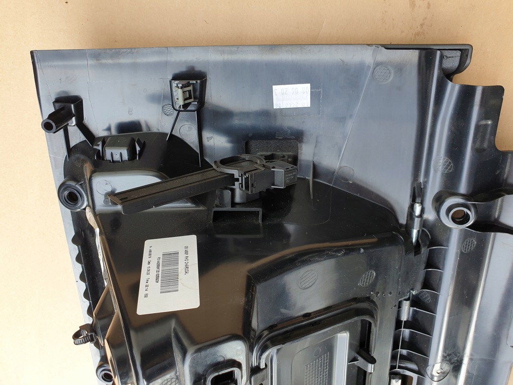 фото №8, Бардачок пассажира полка volvo xc40 оригинальный номер anglik uk