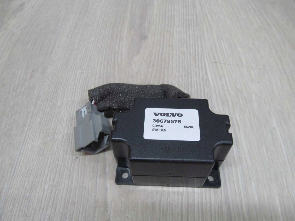 Купить Volvo c70 06-13 модуль динамика 30679575