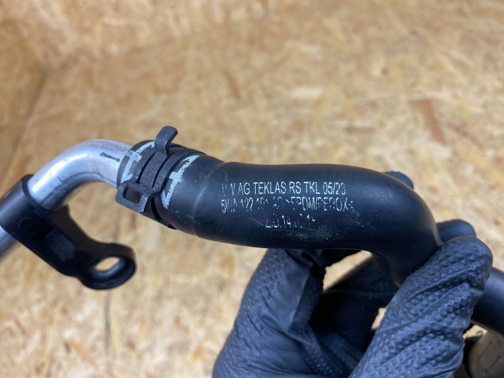 фото №11, Патрубок труба шланг води audi a3 rs3 rsq3 q3 83a 5wa121070c 5wa122101ad