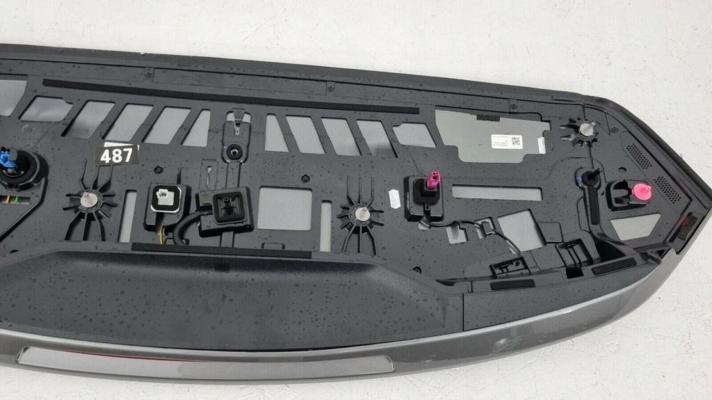 Mercedes cla 118 a118 2019- спойлер кришка багажника задній спойлер a1187901100 Ціна