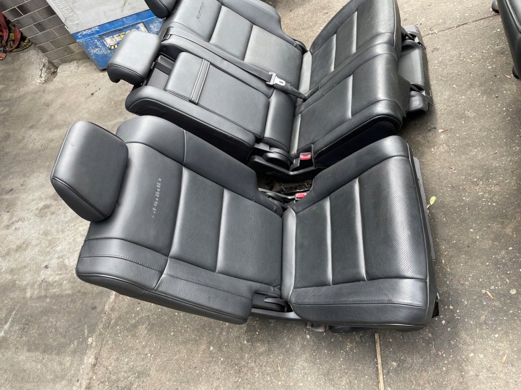 фото №9, Jeep grand cherokee wk2 summit сиденья сиденье обшивки комплект чёрные