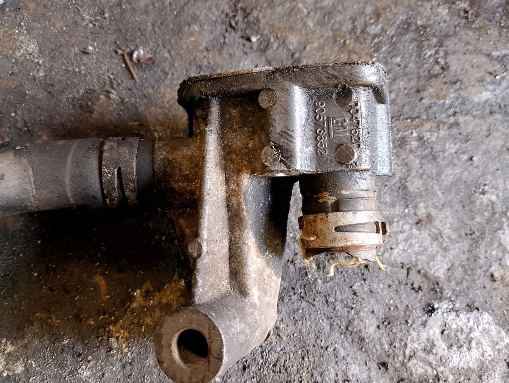 фото №1, Корпус патрубок opel zafira 2.0 dti 90573652