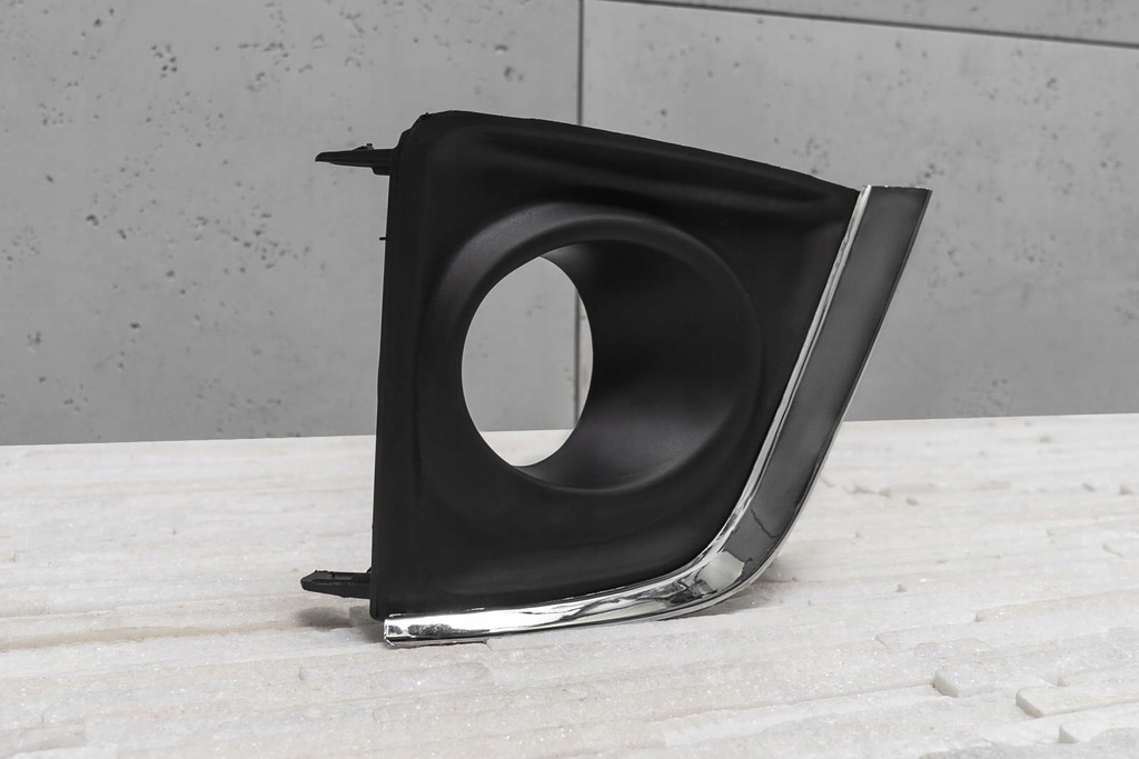 фото №10, Toyota corolla xi e16 2013-2016 решётка противотуманной фары правая 8148102400