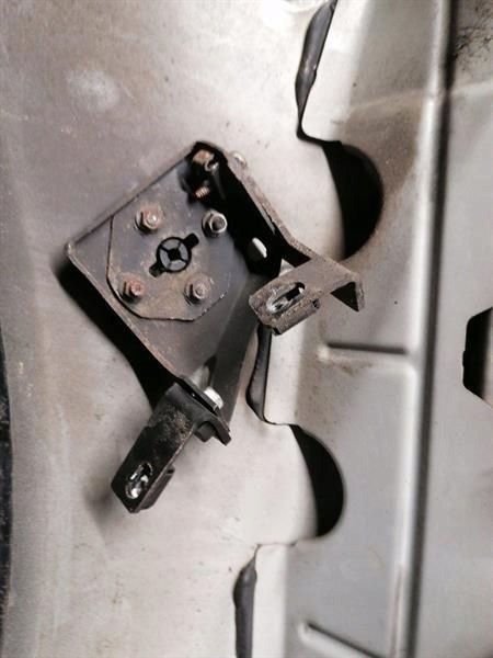 фото №6, Mercedes klasa s w221 rh wing a2218800218 fender wiadomość прапор ambasady