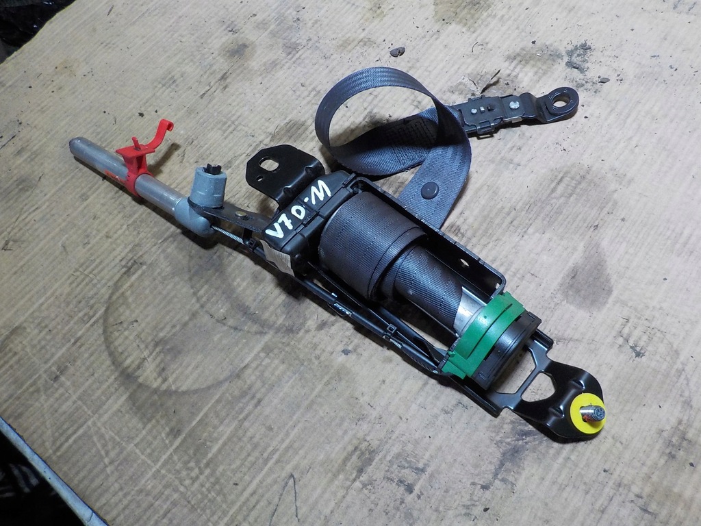 фото №1, Pas безопасности правый перед volvo v70 2.4b