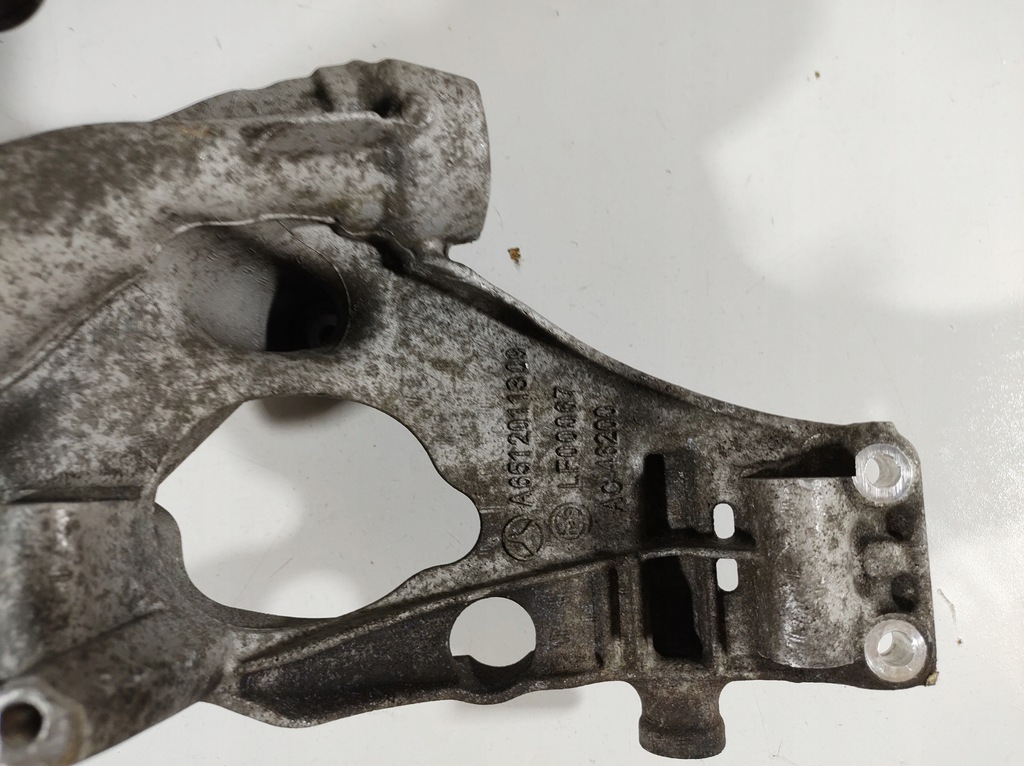 фото №11, Jeep compass 2.2d 13r- кронштейн кронштейн генератора