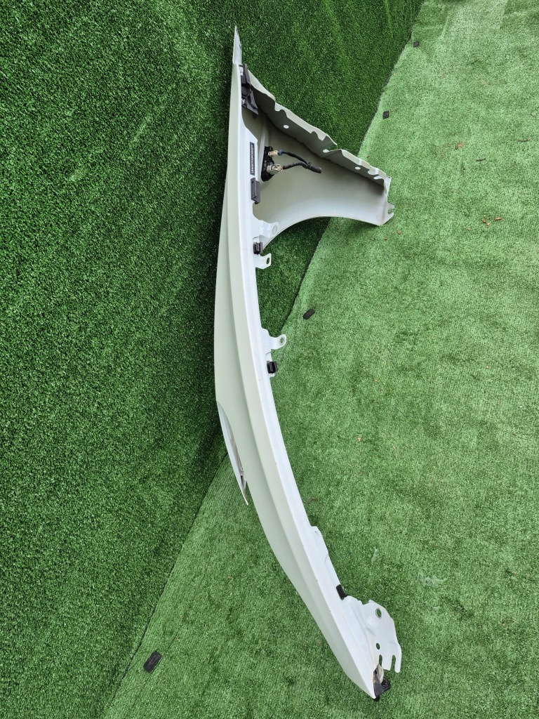 Крило правий перед передній білий перламутр tesla 3 Недорого