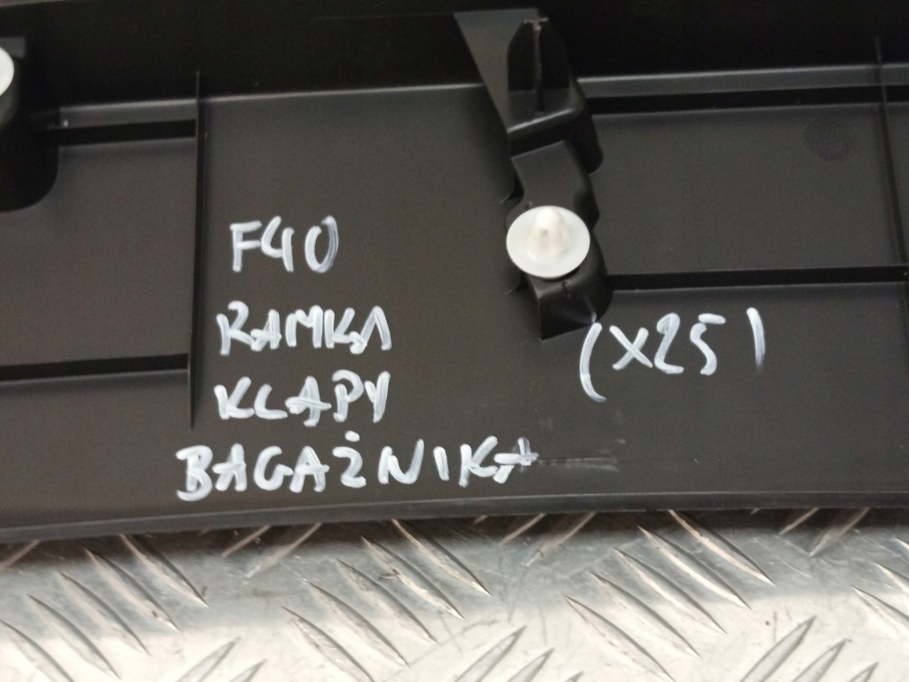 Bmw f40 f70 защита корпус обивка крышки багажника верхний 7456056 Киев