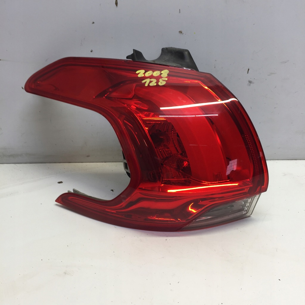 фото №1, Лампа ліва задня peugeot 2008 #125