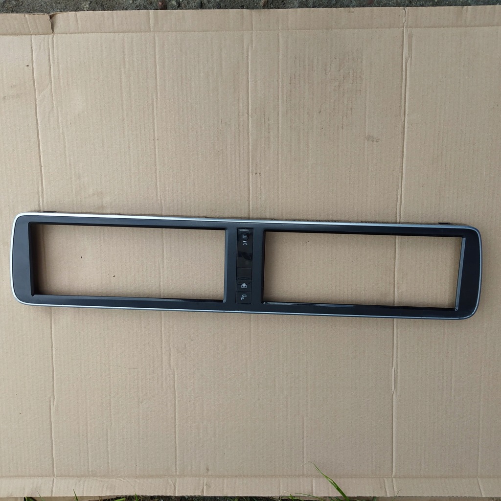 фото №1, Рамка защита спидометра mercedes w222 a2176800575