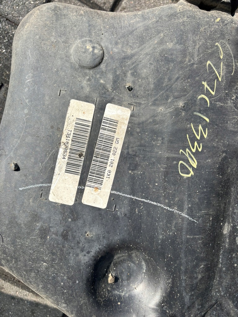 фото №6, Bak бак топлива audi a3 8p lift 1k0201022