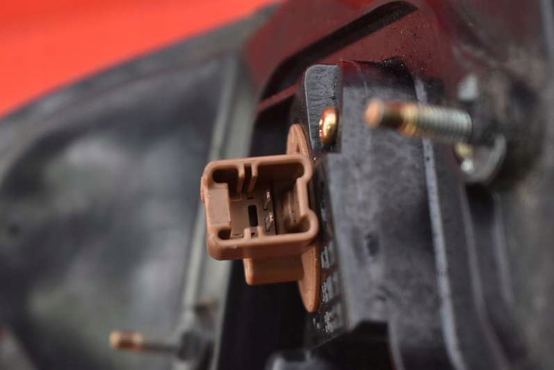 фото №7, Лампа правая задняя задняя 4851a nissan maxima a33 00-05